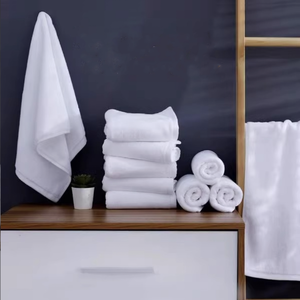 ผ้าขนหนู ผ้าเช็ดตัวชุดคลุมอาบน้ำ ผ้าปูที่นอนโรงแรม