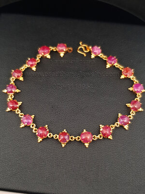 สร้อยข้อมือทับทิมรอบเส้น