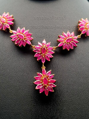 สร้อยคอช่อดอกไม้ทับทิม