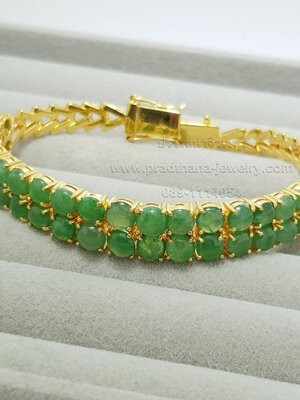 สร้อยข้อมือหยกแถวคู่