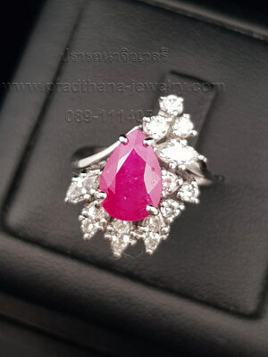 แหวนทับทิมหยดน้ำประดับเพชร
