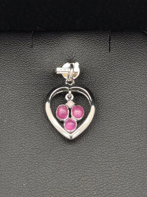 จี้หัวใจตุ้งติ้งทับทิม