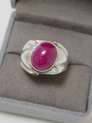 แหวนทับทิมประดับเพชร