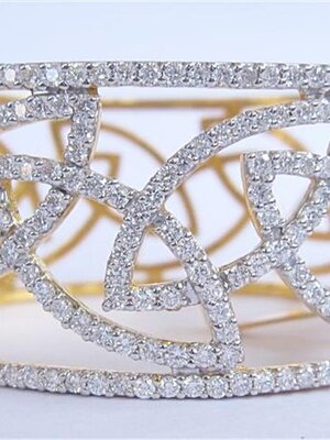 กำไลเพชรหน้ากว้างลายใบไม้