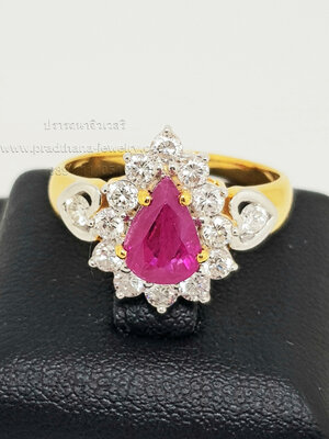 แหวนทับทิมหยดน้ำล้อมเพชร