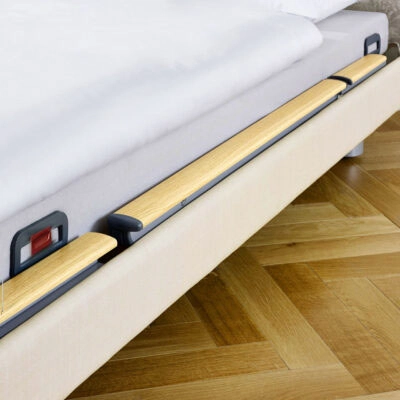 ชุดเตียงผู้ป่วยปรับไฟฟ้า VENTA ราวข้างเตียง Telescopic ที่สามารถพับเก็บซ่อนกับโครงเตียง ดีไซนด์สวยงาม (ปรับเตียงต่ำสุด 25 cm.) + พร้อมที่นอนโฟมป้องกันแผลกดทับ MERCURY หนา 15 cm. + ชุดผ้าปูที่นอน + ผ้ายางรองกันเปื้อน